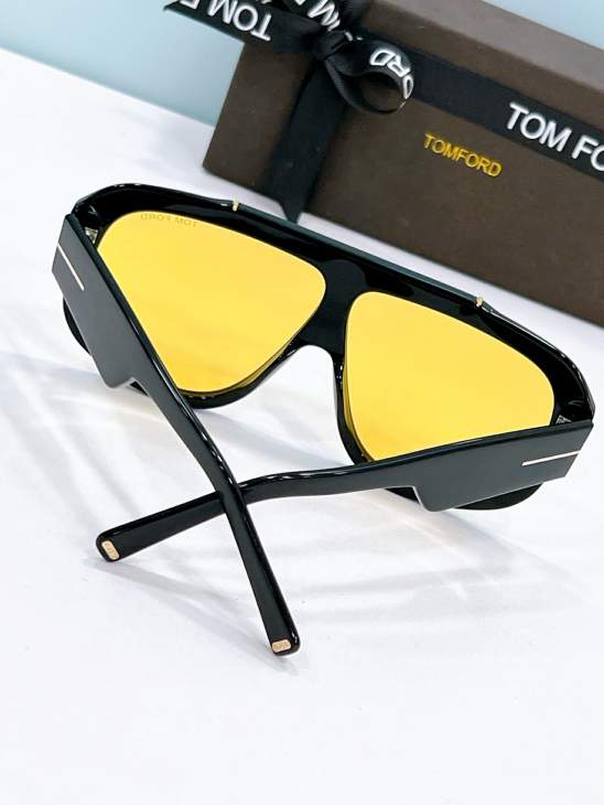 Picture of Tom Ford Sunglasses _SKUfw77096881fw